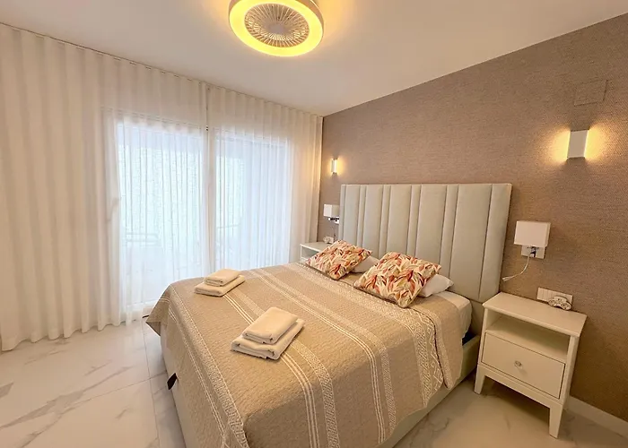 Luxury Posidonia Punta Prima Apartament *